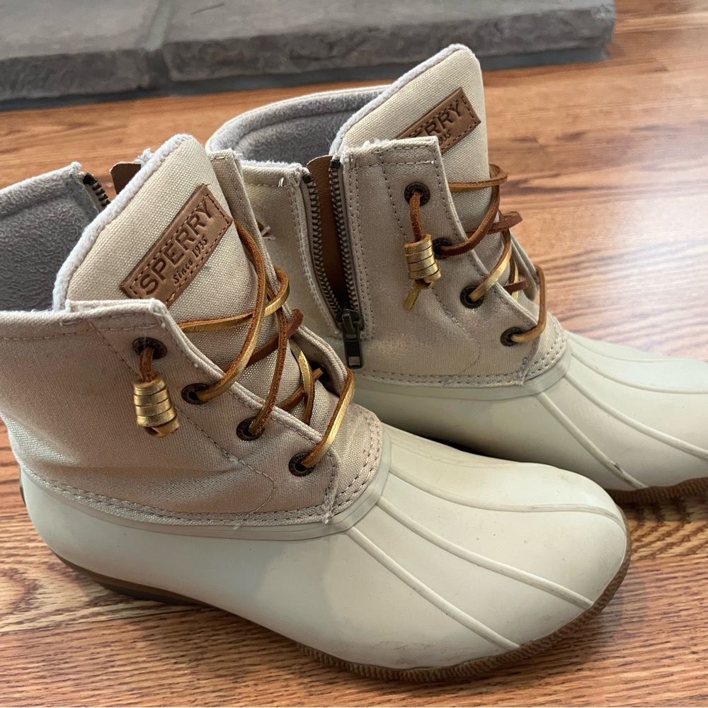 Sperry Light Tan Duck Boots
